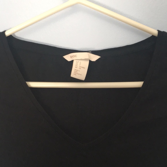 basic black tee - Picture 3 of 3